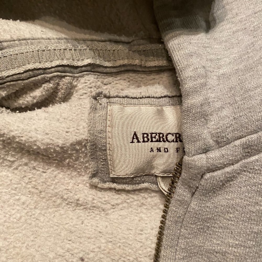 A&F Gray Sweatshirt with Moose Logo Sz M - Picture 6 of 8